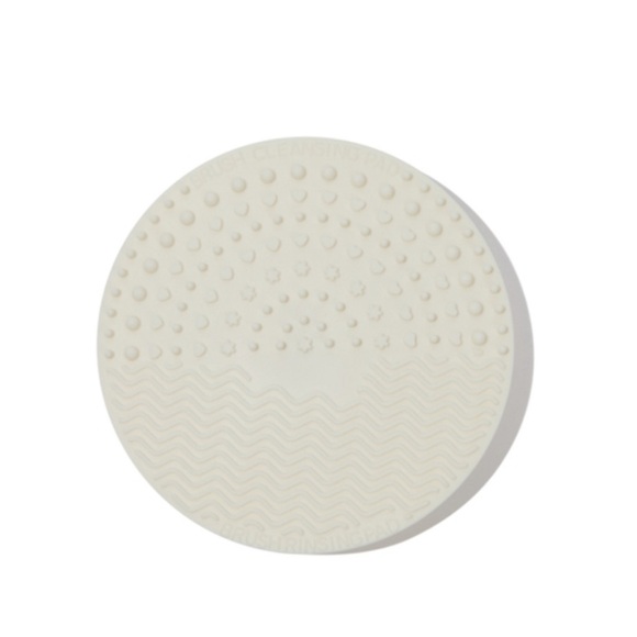 🌸 WANDER BEAUTY - Good To Go Beauty Sponge Ornament 🌸 - Picture 4 of 6